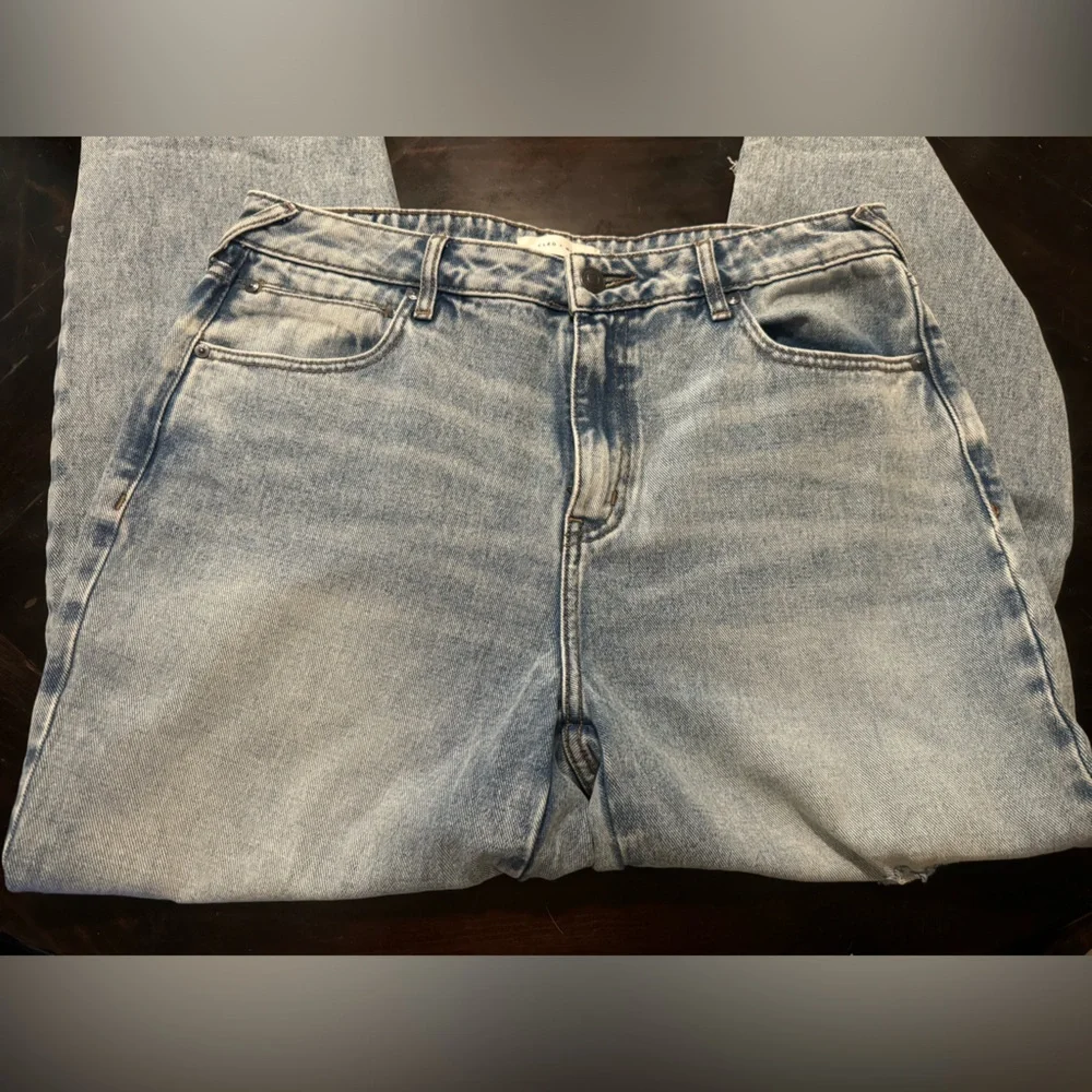 High Rise Straight - Women Jeans - Picture 3 of 12